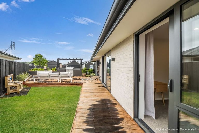 Photo of property in 13 Stackwood Avenue, Woodend, 7610