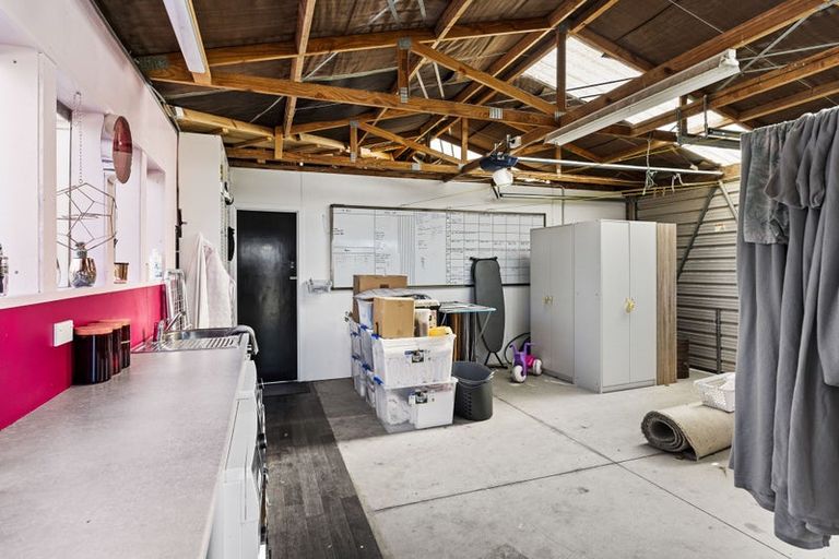 Photo of property in 19 Stanley Road, Stratford, 4394