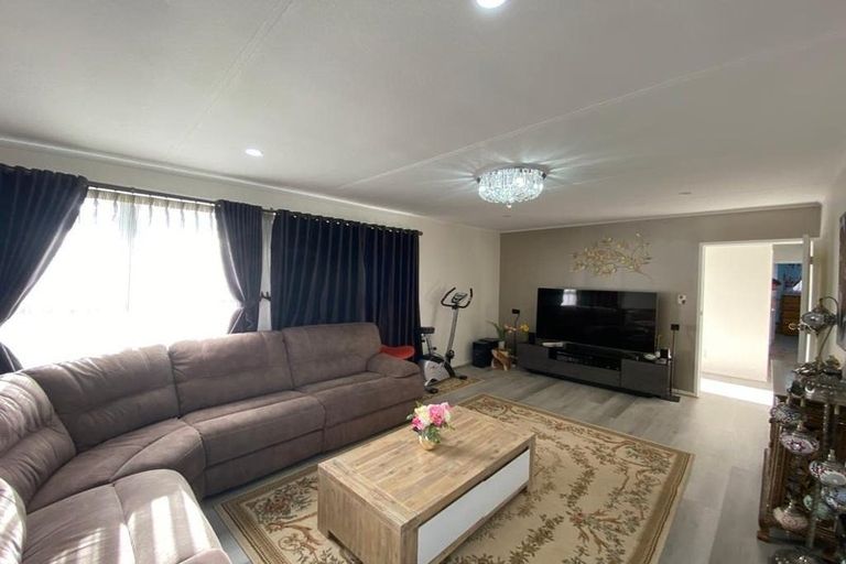 Photo of property in 214 East Tamaki Road, Otara, Auckland, 2023
