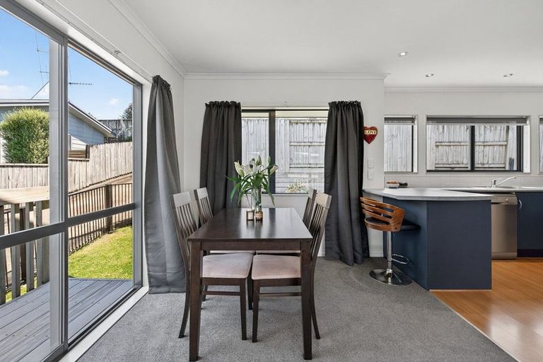 Photo of property in 6a Ranginui Road, Welcome Bay, Tauranga, 3112