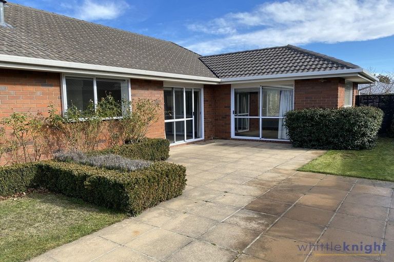 Photo of property in 8 Innisfree Place, Northwood, Christchurch, 8051