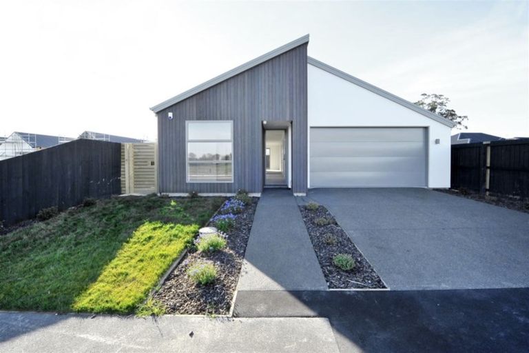 Photo of property in 22 Manakura Street, Avonhead, Christchurch, 8042
