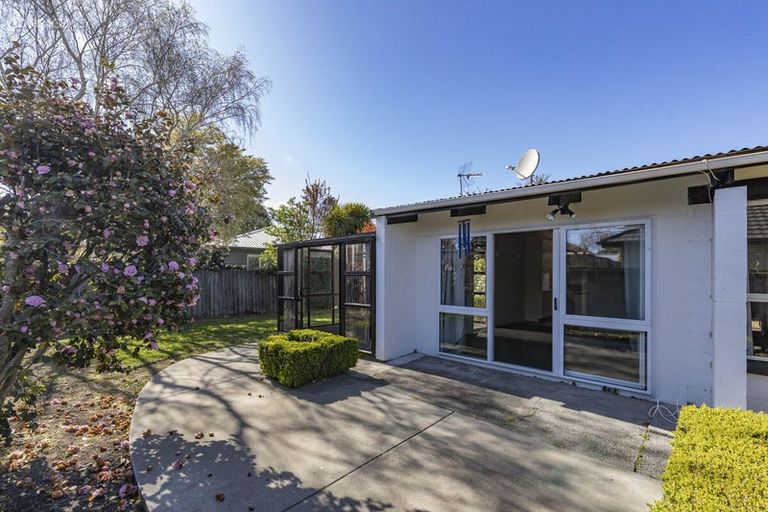 Photo of property in 2/40a Bounty Street, Bryndwr, Christchurch, 8053