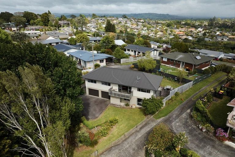 Photo of property in 132 Cambridge Road, Bethlehem, Tauranga, 3110