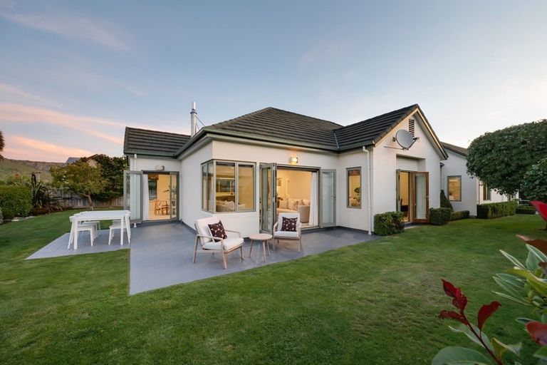 Photo of property in 2 Pearl Lane, Arrowtown, 9302