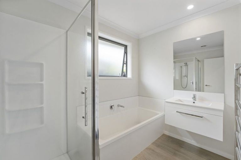 Photo of property in 5 Tamapahore Boulevard, Papamoa Beach, Papamoa, 3118