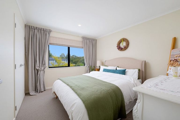 Photo of property in 20 Pyramid Place, Glen Eden, Auckland, 0602