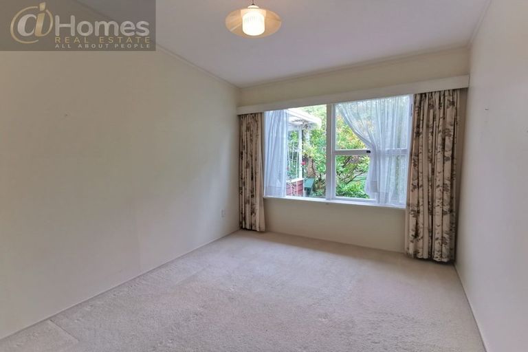 Photo of property in 10 Manuka Street, Orewa, 0931
