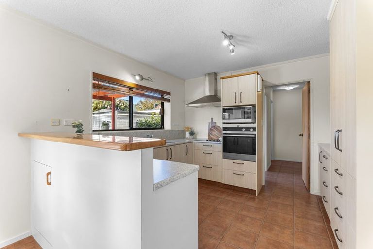 Photo of property in 137 Govett Avenue, Frankleigh Park, New Plymouth, 4310