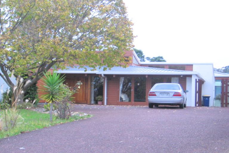 Photo of property in 34 Ramsgate Terrace, Mairangi Bay, Auckland, 0630