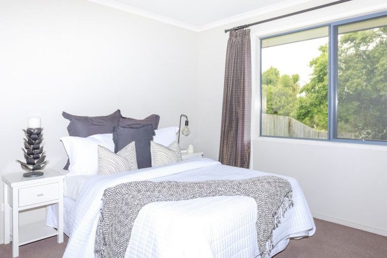 Photo of property in 112 Saint James Drive, Huntington, Hamilton, 3210