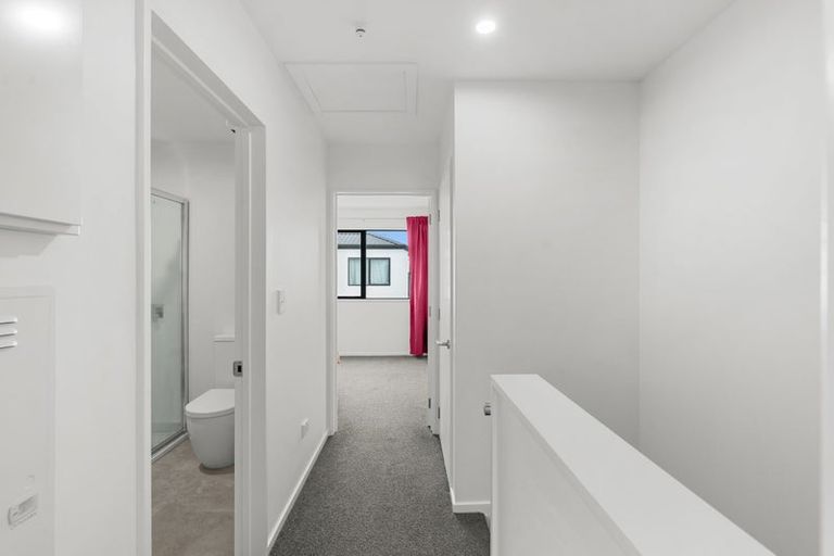 Photo of property in 2/304 Waterloo Road, Hornby, Christchurch, 8042