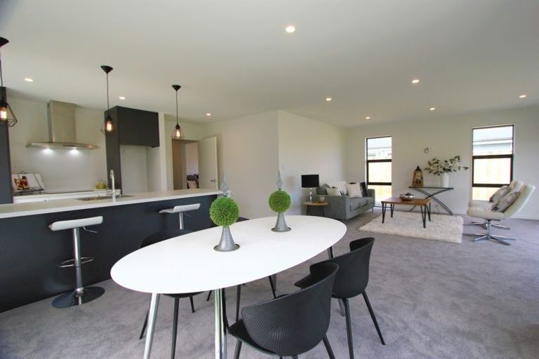 Photo of property in 17 Northmoor Boulevard, Rolleston, 7615