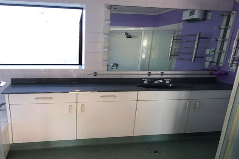 Photo of property in 3 Pelorous Street, Paparangi, Wellington, 6037