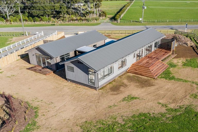 Photo of property in 133b Muhunoa Road East, Ohau, 5570