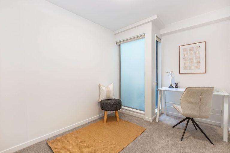 Photo of property in Aqua, 6/74 Oriental Parade, Oriental Bay, Wellington, 6011