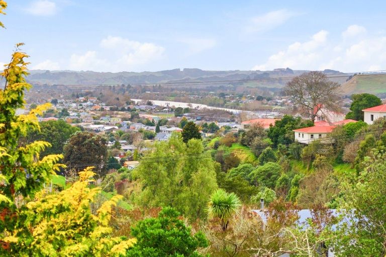 Photo of property in 6 Hillside Terrace, Saint Johns Hill, Whanganui, 4500