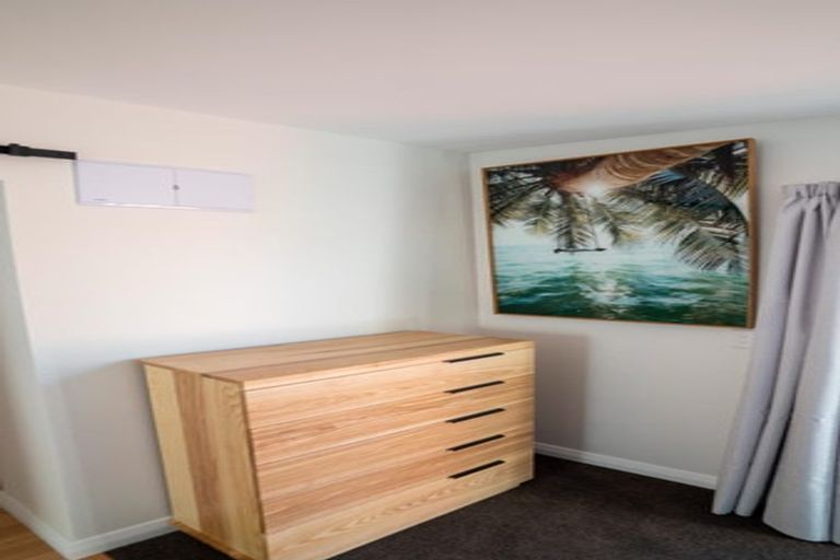 Photo of property in 197 Sutherland Road, Lyall Bay, Wellington, 6022