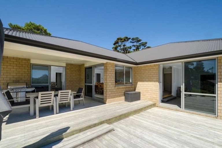 Photo of property in 24b Sunnyvale Road, Swanson, Auckland, 0614