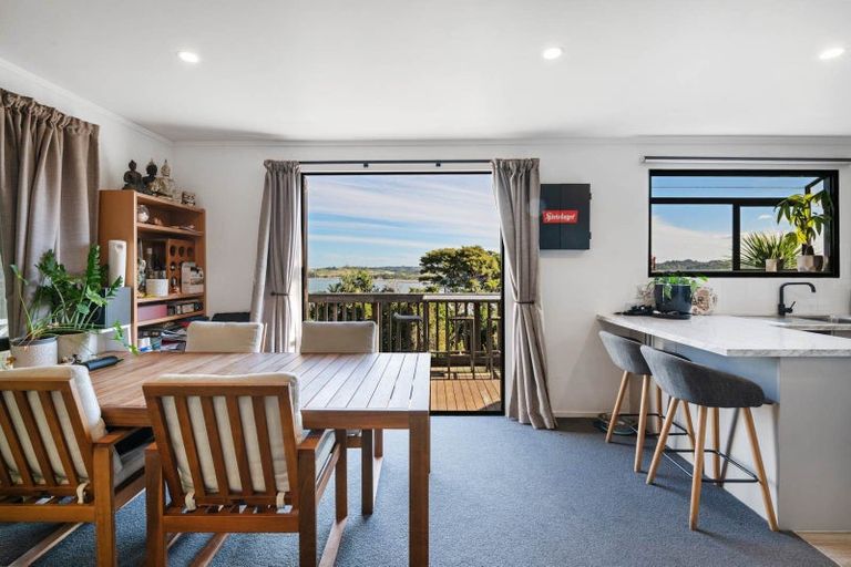 Photo of property in 183 Wade River Road, Wade Heads, Whangaparaoa, 0932