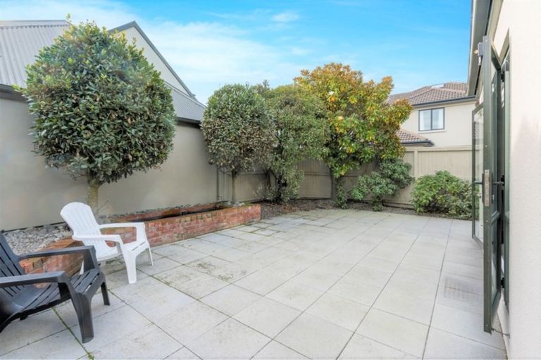 Photo of property in 53 Hawkesbury Avenue, St Albans, Christchurch, 8014