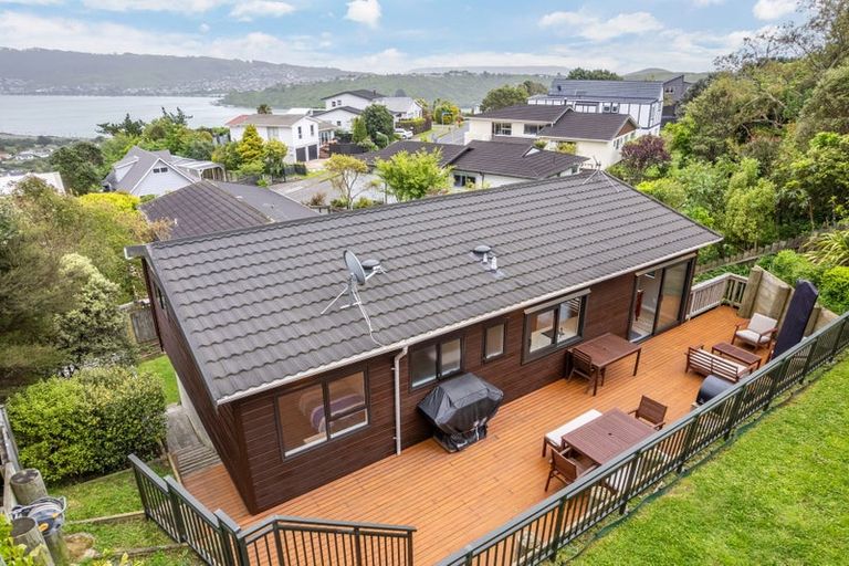 Photo of property in 2/75 Eskdale Road, Papakowhai, Porirua, 5024