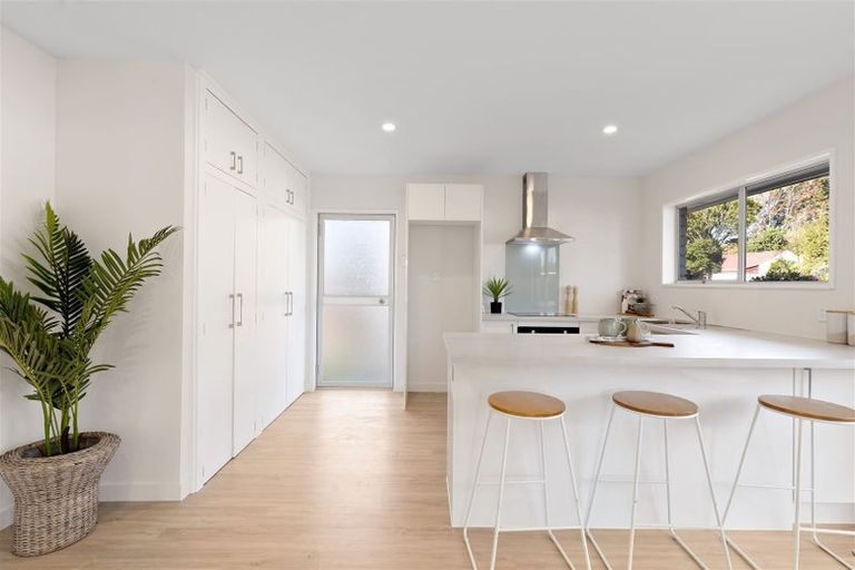 Photo of property in 2 Hythe Lane, Saint Martins, Christchurch, 8022