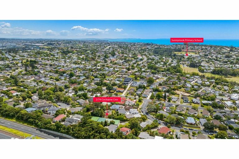 Photo of property in 2/74 Cockayne Crescent, Sunnynook, Auckland, 0620