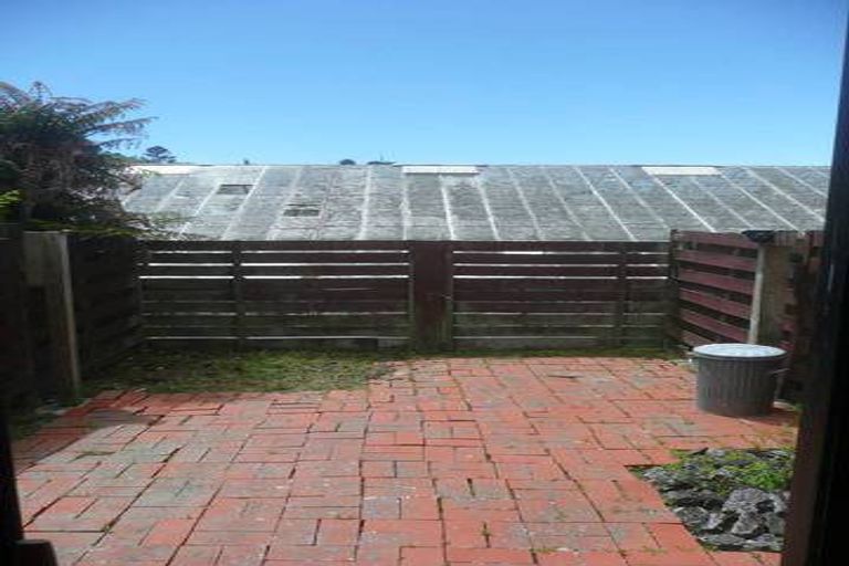 Photo of property in 20f2 Frankmoore Avenue, Johnsonville, Wellington, 6037