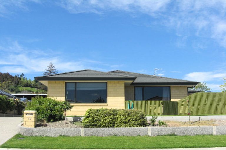 Photo of property in 15 Kingsford Drive, Stoke, Nelson, 7011