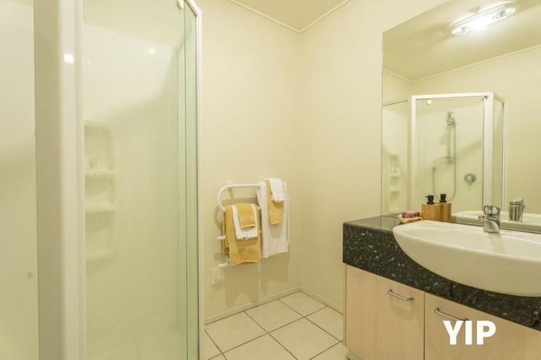 Photo of property in 5/9 Broderick Road, Johnsonville, Wellington, 6037