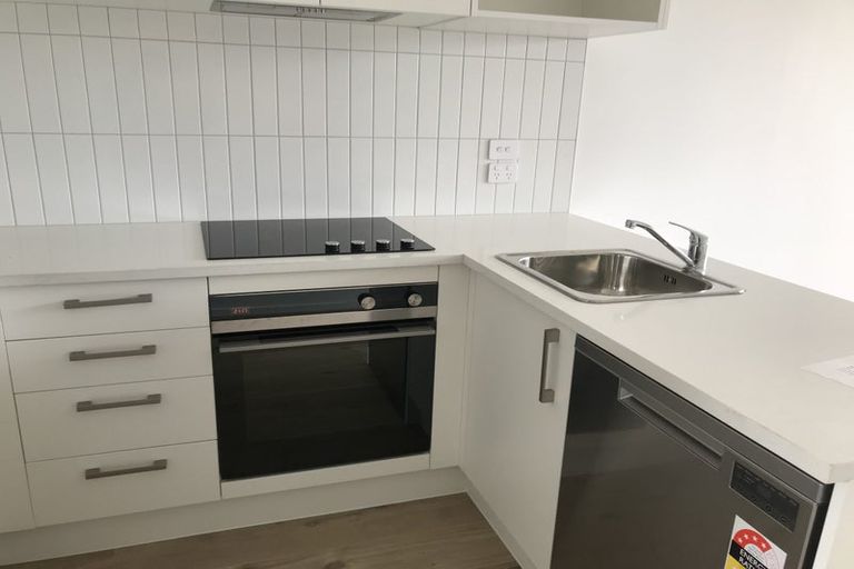 Photo of property in 15 Ngae Place, Mangere East, Auckland, 2024