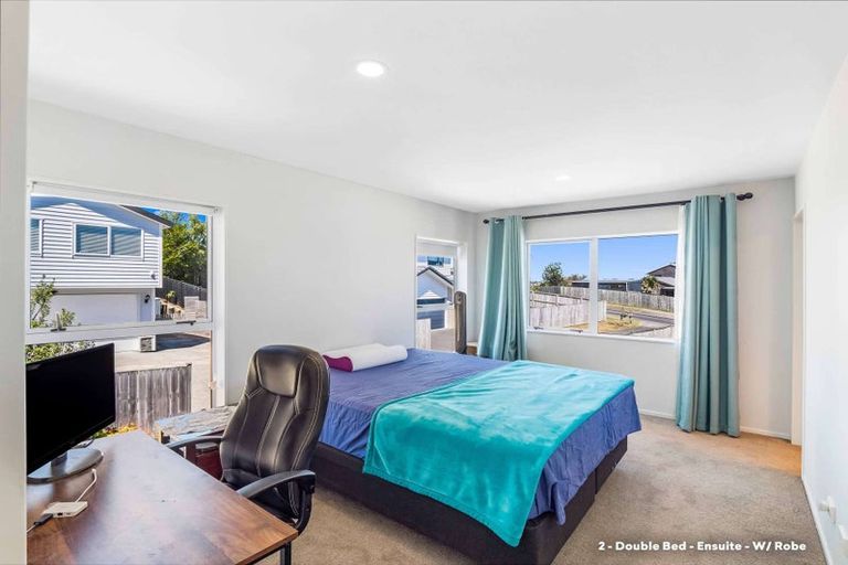 Photo of property in 6 Kahu Close, Orewa, 0931