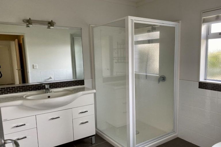 Photo of property in 15 Newbury Place, Taradale, Napier, 4112