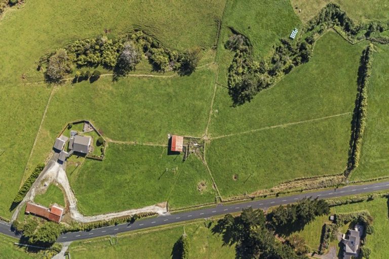 Photo of property in 1382 Carrington Road, Hurworth, New Plymouth, 4371