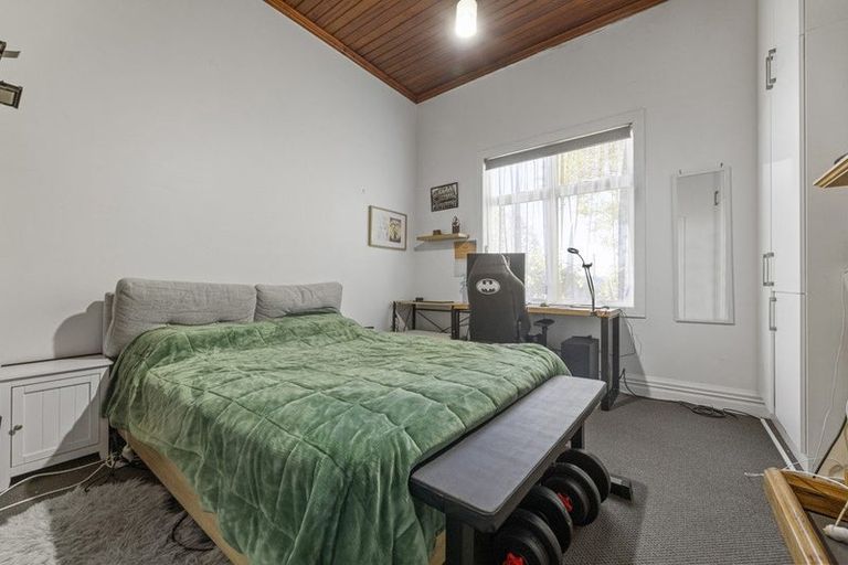 Photo of property in 39 Argyle Street, Mornington, Dunedin, 9011