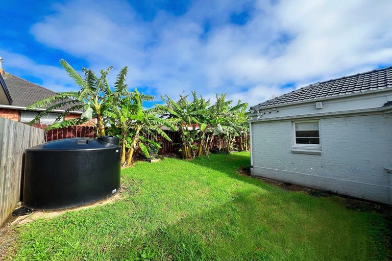 Photo of property in 279 Massey Road, Mangere East, Auckland, 2024