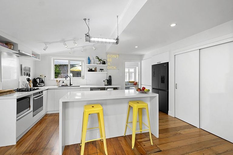 Photo of property in 12 Rossiter Crescent, Lynmouth, New Plymouth, 4310