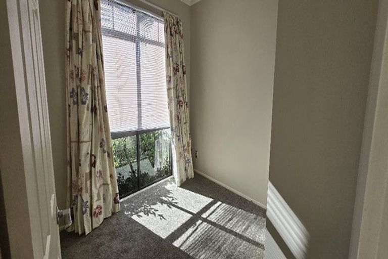 Photo of property in 17 Skye Road, East Tamaki Heights, Auckland, 2016