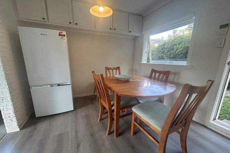 Photo of property in 35 Montgomery Avenue, Rothesay Bay, Auckland, 0630