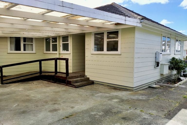 Photo of property in 30 Awatea Street, Levin, 5510