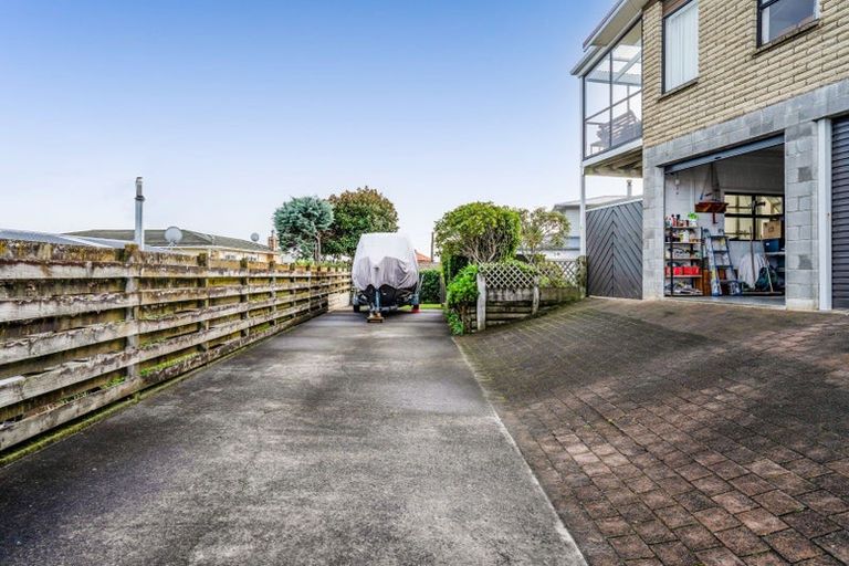 Photo of property in 8b Squire Place, Blagdon, New Plymouth, 4310