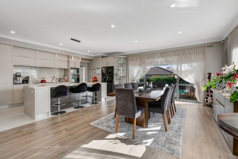 Photo of property in 12 Vera Court, Silverdale, 0932