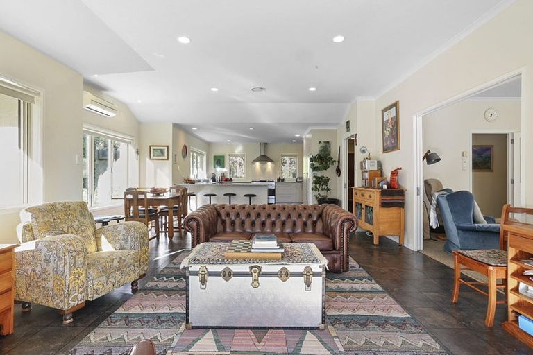 Photo of property in 200 Cowling Road, Hurdon, New Plymouth, 4371