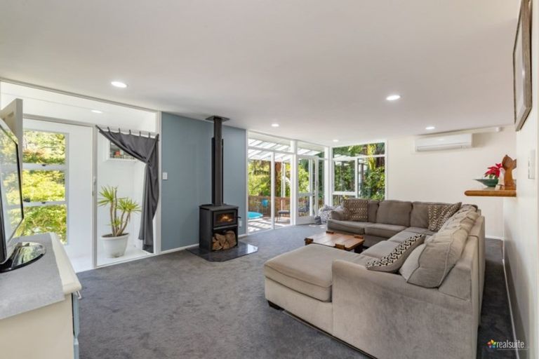 Photo of property in 15 Elmslie Road, Pinehaven, Upper Hutt, 5019