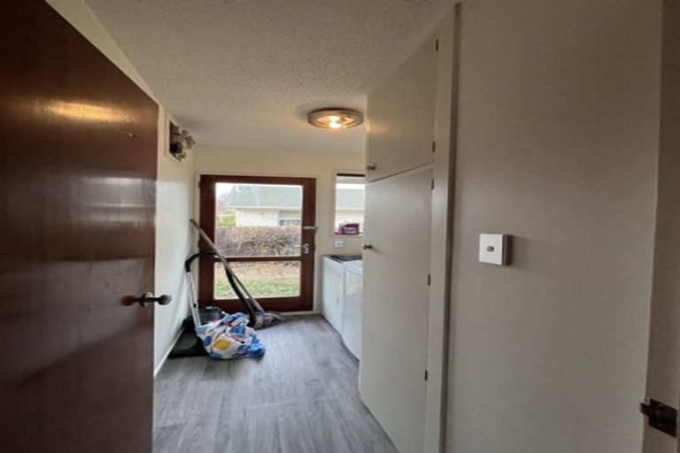 Photo of property in 2 Lodge Place, Ilam, Christchurch, 8041