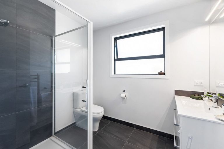 Photo of property in 6 Lambert Way, Paraparaumu, 5032