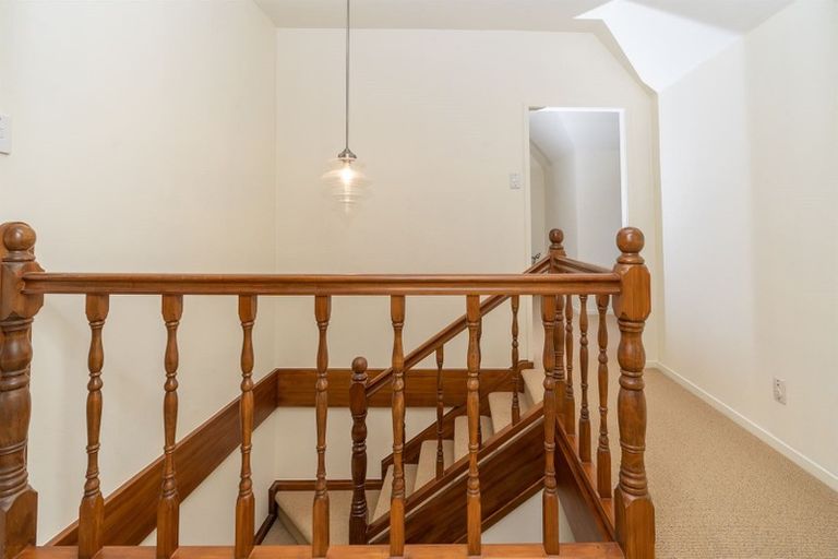 Photo of property in 35 Lachlan Drive, Dinsdale, Hamilton, 3204