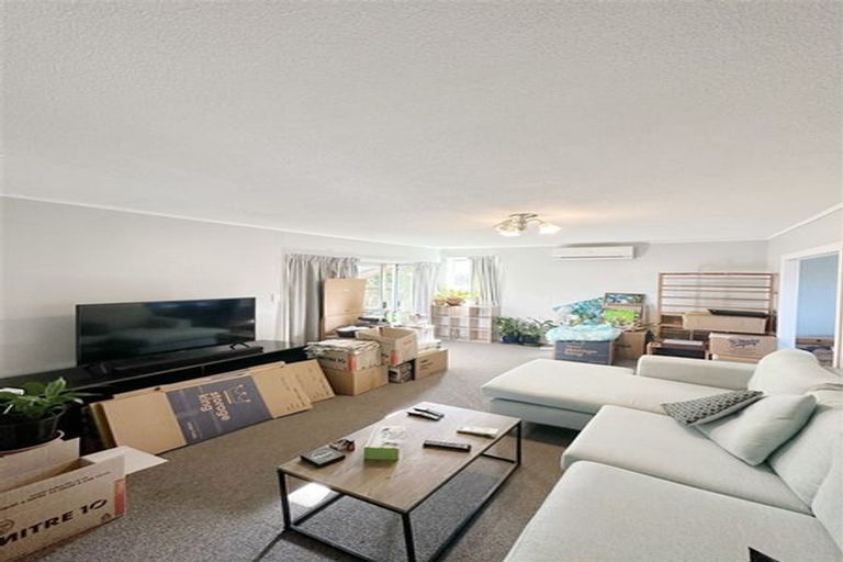 Photo of property in 104 Glendale Road, Glen Eden, Auckland, 0602