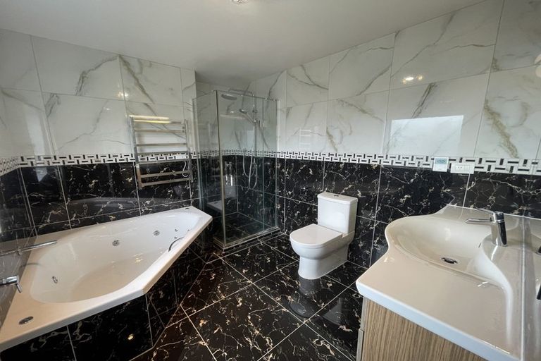 Photo of property in 13 Pin Oak Drive, Schnapper Rock, Auckland, 0632